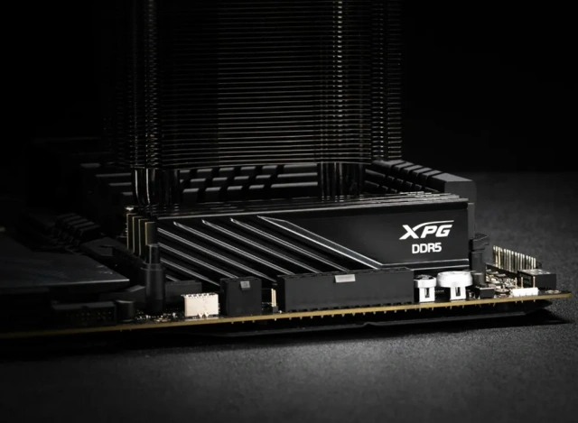 Оперативная память 32 Gb 5600 MHz ADATA XPG LANCER Blade Black (AX5U5600C4616G-DTLABBK) купить! 