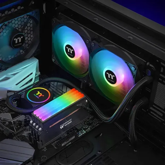 Система водяного охлаждения для процессора/оперативной памяти Thermaltake Floe RC240 (CL-W271-PL12SW-A) купить! 