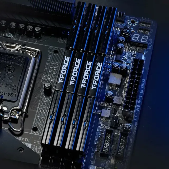 Оперативная память DDR5 32 Gb 6000 MHz Team Group T-FORCE VULCAN Black (FLBD532G6000HC38ADC01) купить! 