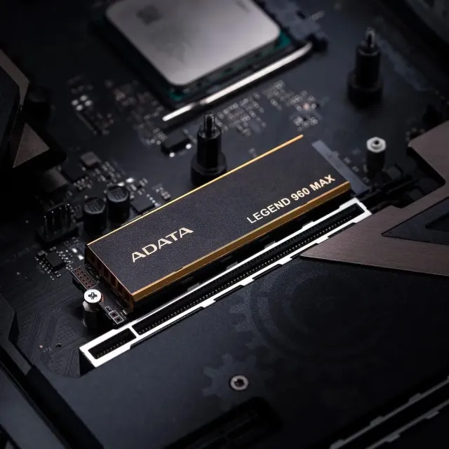 Твердотельный накопитель ADATA 4000 Gb LEGEND 960 MAX ALEG-960M-4TCS купить! 