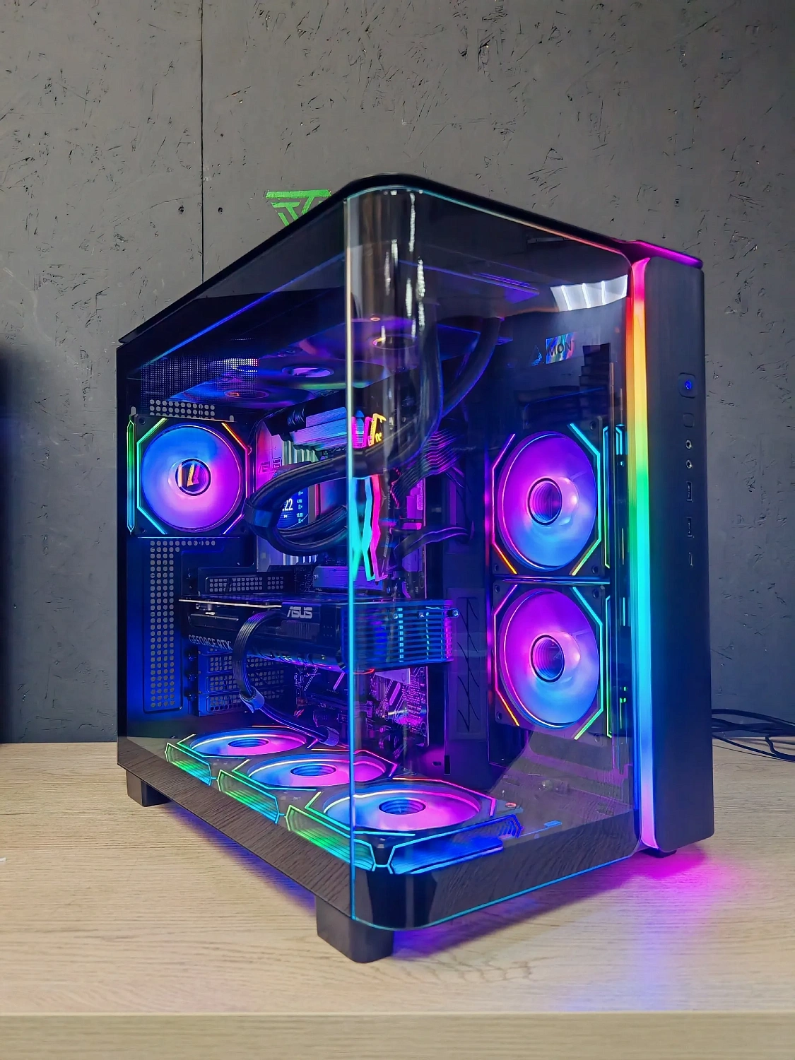 Игровой компьютер CUSTOM 9 ELITE [ RTX 5090 32 ГБ | Core Ultra 9 285K | 64 ГБ | 4 ТБ SSD ]