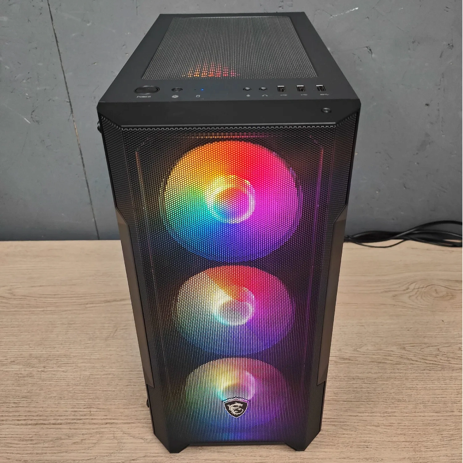Игровой компьютер 990462 (Ryzen 5 5500 3,6 ГГц/AMD B550/32 ГБ 3,2 ГГц/1024 ГБ SSD/RTX 5050 8 ГБ/Wi-Fi/650W/MSI MAG FORGE 112R ARGB TG)