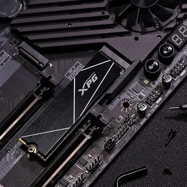 Твердотельный накопитель SSD 512Gb ADATA XPG Blade S70 (AGAMMIXS70B-512G-CS) купить! 