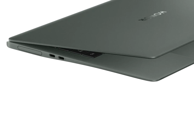 Ноутбук HONOR MagicBook Art 14 2025 (Core Ultra 7 255H/14.6"/3K/OLED/32Gb/2Tb SSD/Win 11 H) 5301APSX Green - фото