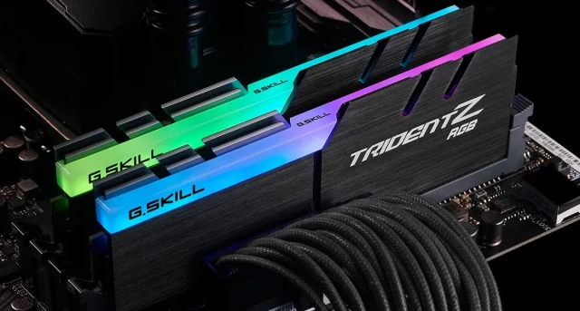 Оперативная память DDR4 32 ГБ 3600 МГц G.Skill Trident Z RGB (F4-3600C16D-32GTZRC) модулей 2 шт. купить! 