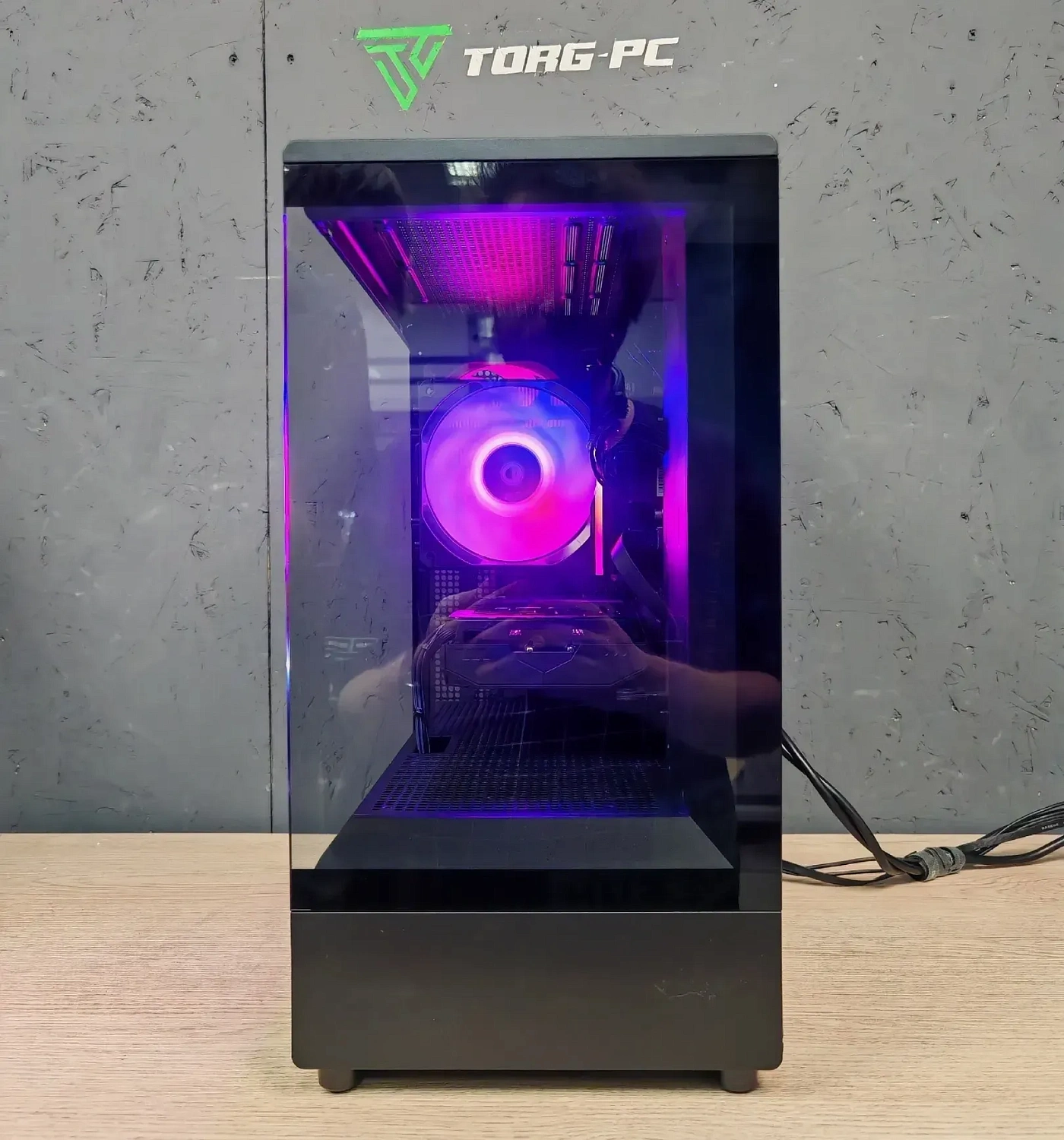 Игровой компьютер 990484 (Ryzen 7 5700X 3 ГГц/AMD B550/32 ГБ 3,2 ГГц/1024 ГБ SSD/RTX 5070 12 ГБ/Wi-Fi/750W/MSI MAG FORGE M100R ARGB)