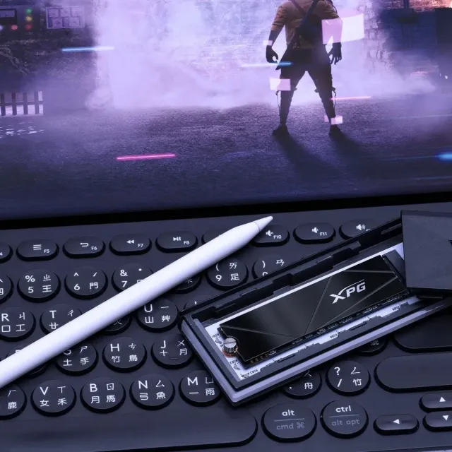 Твердотельный накопитель ADATA 2000 Gb S50 Black (SGAMMIXS50C-2000G-CS) купить! 